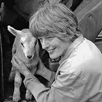 Retrato de Rosamund Young