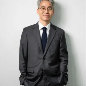 Retrato de Dr. Yoon Hong Gyun