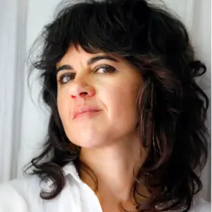 Retrato de  Deborah Bonello