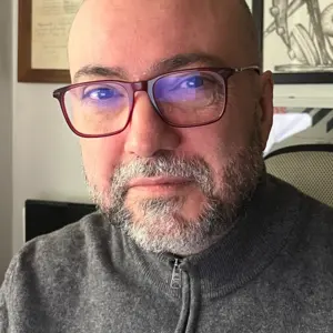 Retrato de  Toni Martínez