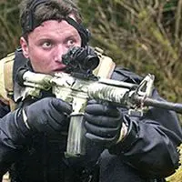 Retrato de  Mark Owen