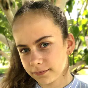 Retrato de Yeva Skalietska