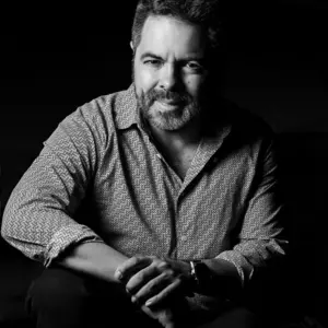 Retrato de  Efrén Martínez