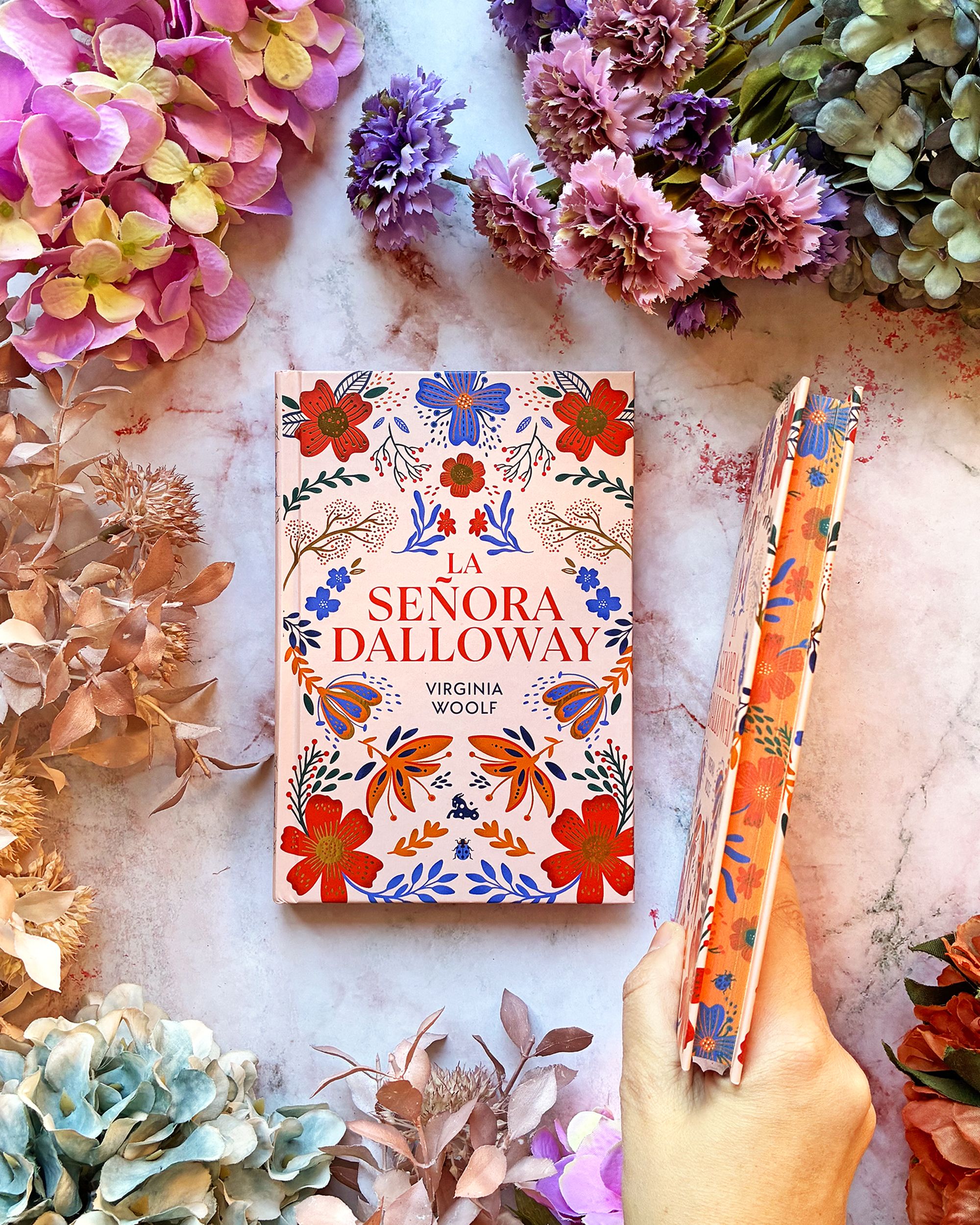 Portada La señora Dalloway. Edición limitada con cantos decorados 0