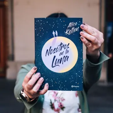 Imagen extra Nosotros en la luna 3