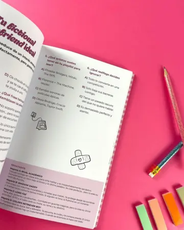 Imagen extra Bookish Activity Book 1
