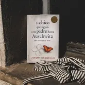 Portada El chico que siguió a su padre hasta Auschwitz 0