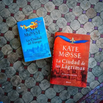 Imagen extra La ciudad de las lágrimas (Las crónicas de la familia Joubert 2) 0