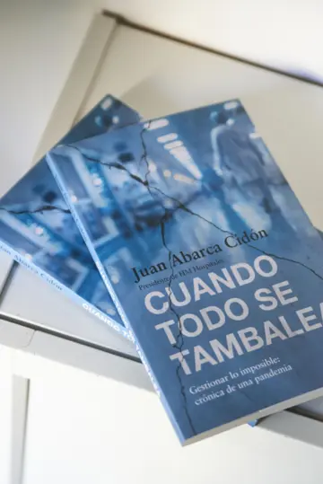 Imagen extra Cuando todo se tambalea 0
